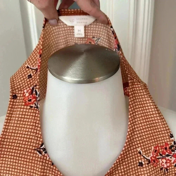 Size M burnt orange and flower cold shoulder flowy top from LC by Lauren Conrad - Picture 2 of 4